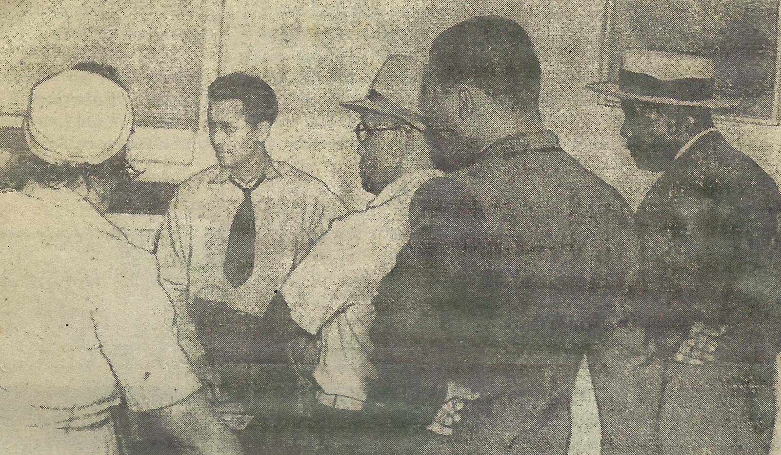 Blacks besiege starter